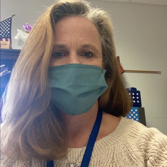 Meet your Posher, Lara - Picture 1 of 1